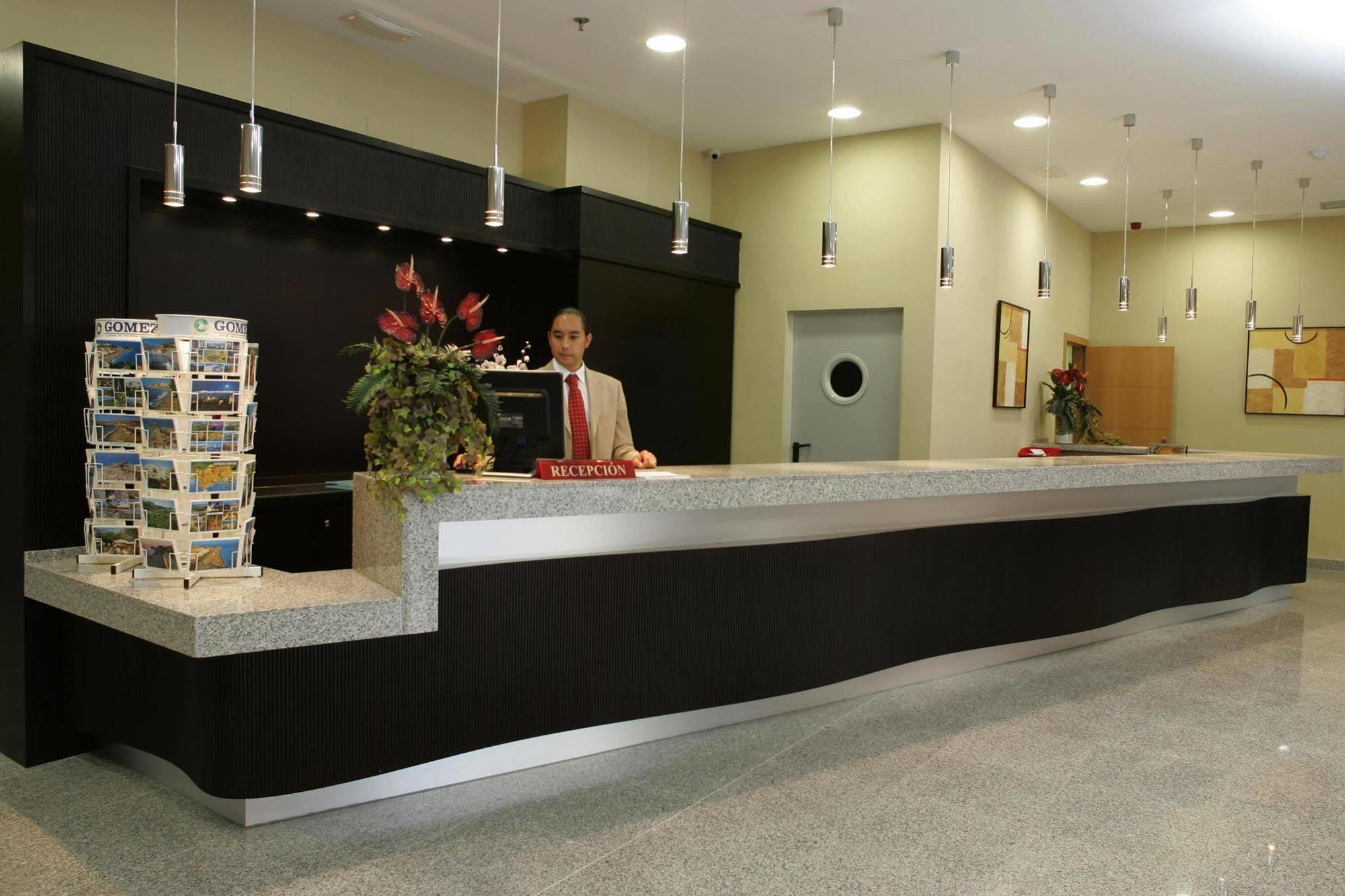 Bahia Hotel 4*